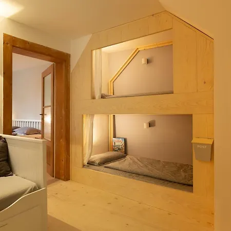 Gerberstube, 100m Vom * 于伯林根